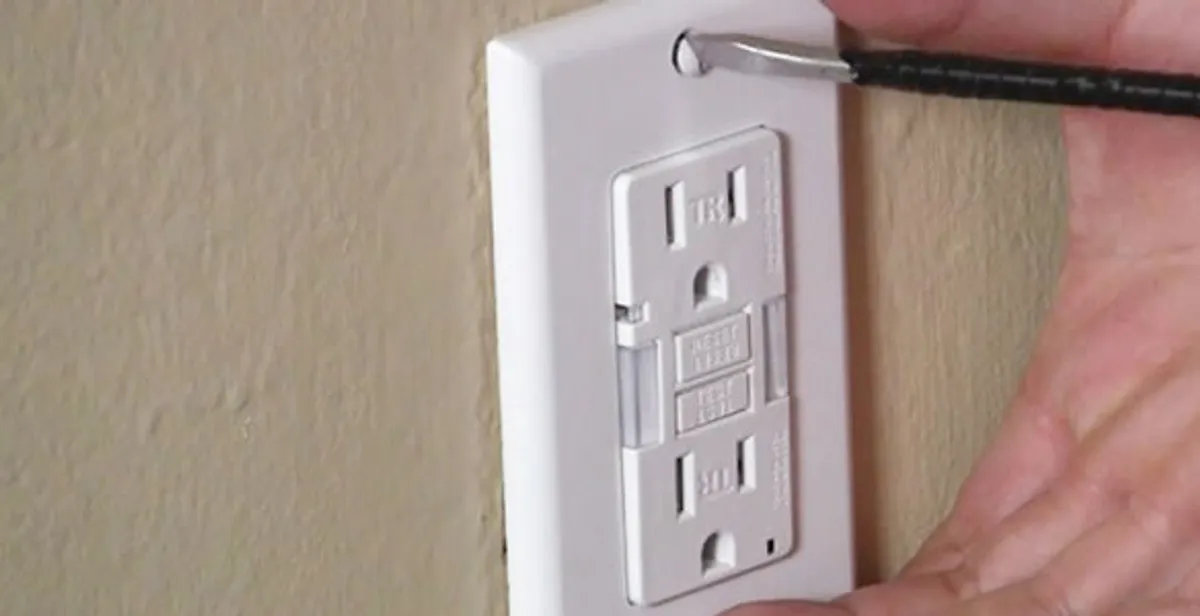 gfc outlets service securing and mounting ground fault circuit interrupter outlet by certified electricians in Glendale, AZ