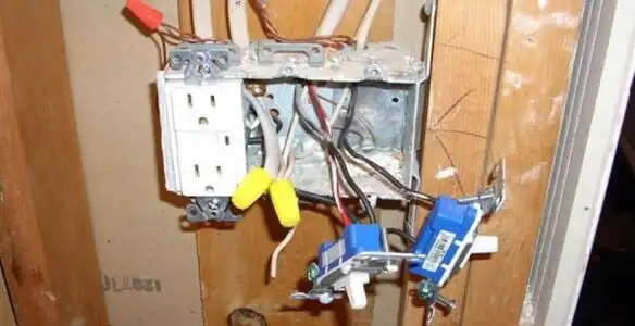 gfci circuits service wiring and upgrading electrical outlets with ground fault protection in Glendale, AZ